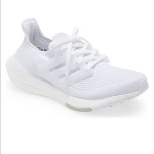 Adidas UltraBoost 21 Women’s Show